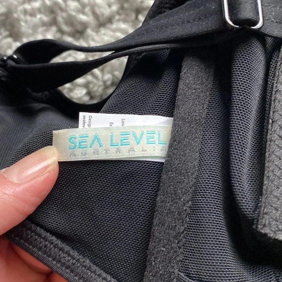 Sea Level Australia black twist front bikini top size US 14 - Picture 9 of 11